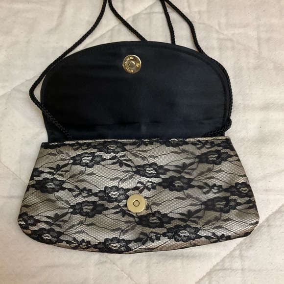 Vintage Black Lace Evening Handbag with Snap Closure - Picture 2 of 4